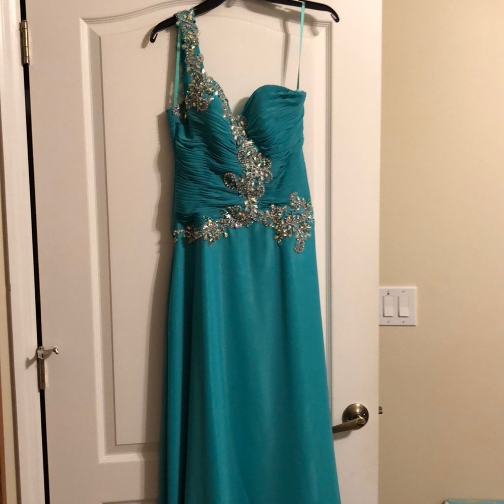 Prom Dress! - Picture 4 of 7
